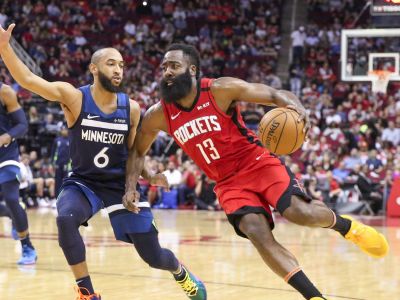 NBA sa začne tesne pred Vianocami. Každý tím odohrá 72 zápasov