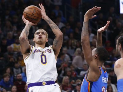 Lakers si poisťujú majstrovský káder, milióny dostal aj Kuzma