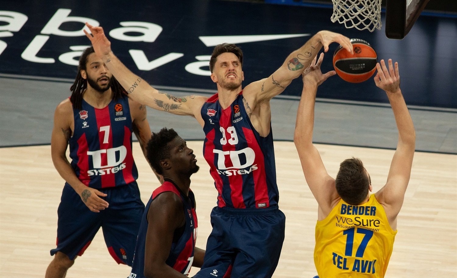 Viac blokov ako celý tím súpera? Talian výkonom v Eurolige napodobil legendárneho Radju