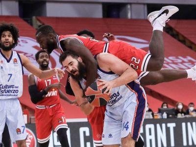 Valencia predvádza skvelý basketbal, v chráme defenzívy nastrieľala takmer sto bodov