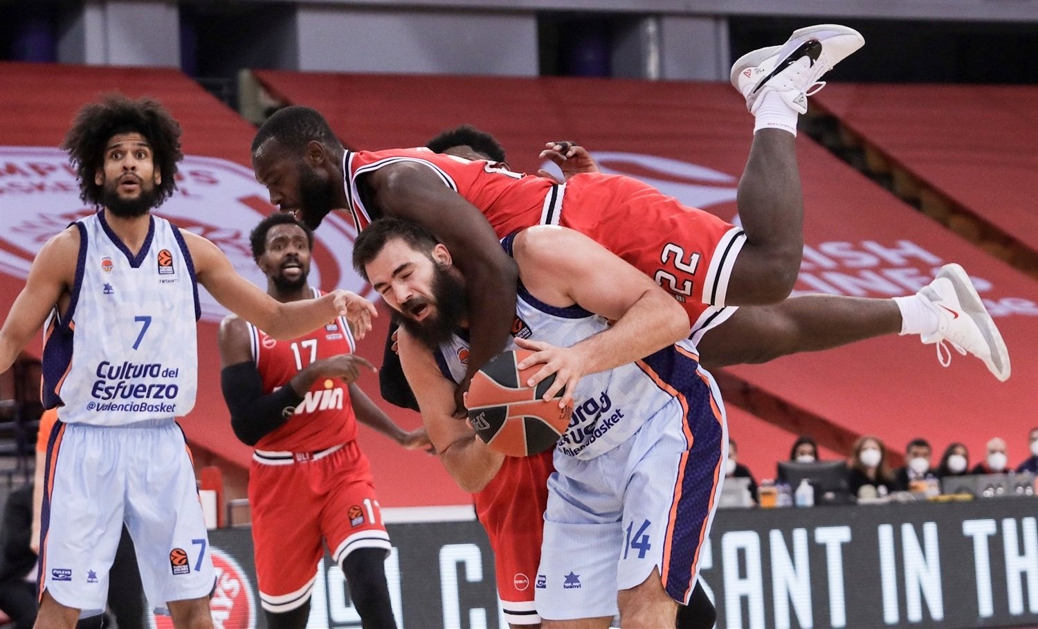 Valencia predvádza skvelý basketbal, v chráme defenzívy nastrieľala takmer sto bodov
