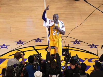 Posledný zápas v kariére Kobe Bryant neodišiel z palubovky, ale odletel