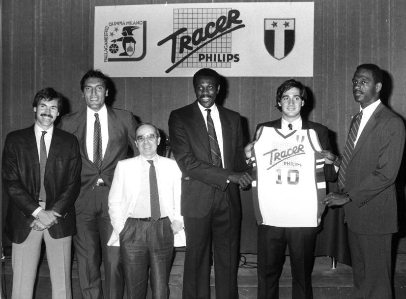 Legendárny Dan Peterson v NBA nikdy netrénoval, napriek tomu ovplyvnil jej budúcnosť