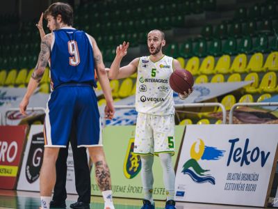 Krajčovič pretlačil Ihringa, v divokom závere boli šťastnejšie Levice