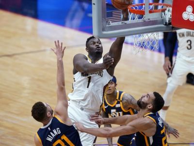 VIDEO: Lokomotíva Zion Williamson pretlačila aj vedúci Utah, parádny výkon Hardena