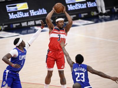 VIDEO: Beal s Westbrookom žiarili proti Clippers, Knicks s ďalšou výhrou