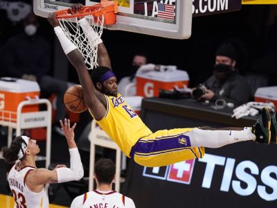 VIDEO: Dallas bez Dončiča nemal doma šancu, Lakers konečne vyhrali