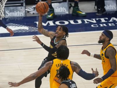VIDEO: Morant pri smeči parádne preskočil obrancu, Knicks prekvapili Bucks