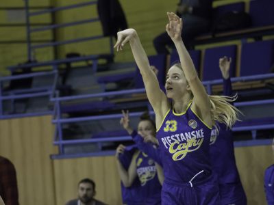 Najmä jedna z Piešťanských Čajok bola pre Young Angels „nepolapiteľná“