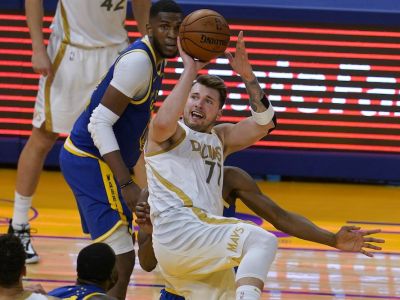 VIDEO: Dallas predviedol proti Golden State neuveriteľnú šnúru 28:0