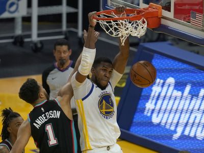 Základnú časť vyhral Utah, Lakers a Warriors proti sebe v play in