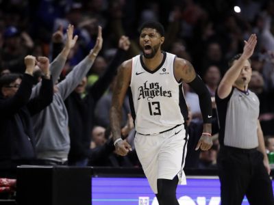 NBA play-off: Phoenixu sa vrátil Chris Paul, ale oslabení Clippers vyhrali