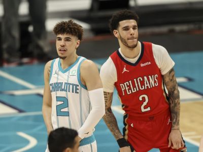 Považovali ho za blázna, smiali sa mu, teraz jeho synovia žiaria v NBA