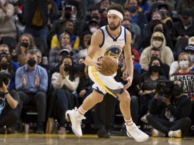 VIDEO: Thompson sa vrátil parádnym smečom, Morant dal neskutočný blok