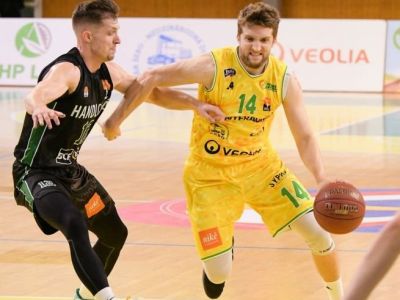 VIDEO: Kapitán Krajčovič dotiahol lídra k 12. výhre za sebou