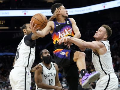 VIDEO: Warriors vyhrali aj bez hviezdneho kvarteta, Phoenix s ďalším triumfom