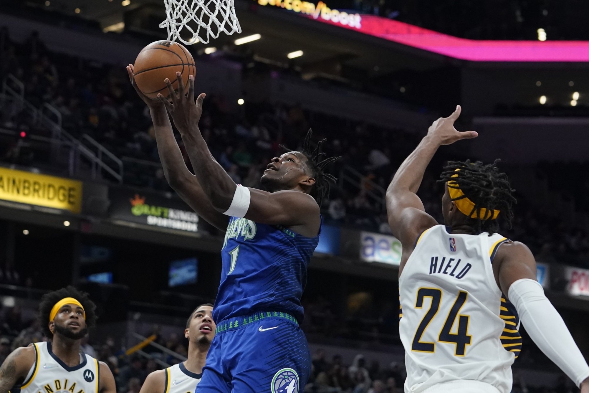 VIDEO: Boston triumfoval ôsmykrát za sebou, v Indiane žiaril Edwards