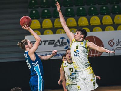 Nitra si síce tesne, ale udržala neporaziteľnosť aj v Leviciach