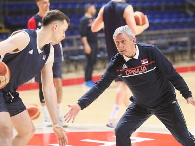Srbi nie sú v ideálnej pozícii, Pešič varuje pred Slovákmi: Sú zohratí, nečaká nás nič ľahké