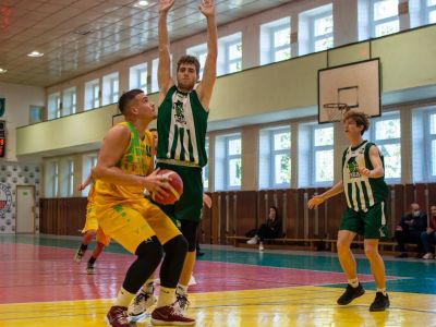 Juniori Prievidze v skupine GOLD s prehrou a výhrou, zvyšok duelov odložený