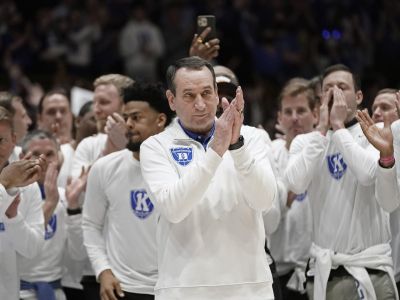 Lístky za 80 tisíc dolárov? Duke sa lúčil s legendárnym Coachom K