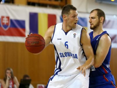 Sedmáka odhovárala od konca aj snúbenica, teraz loví hráčov aj z Niké SBL