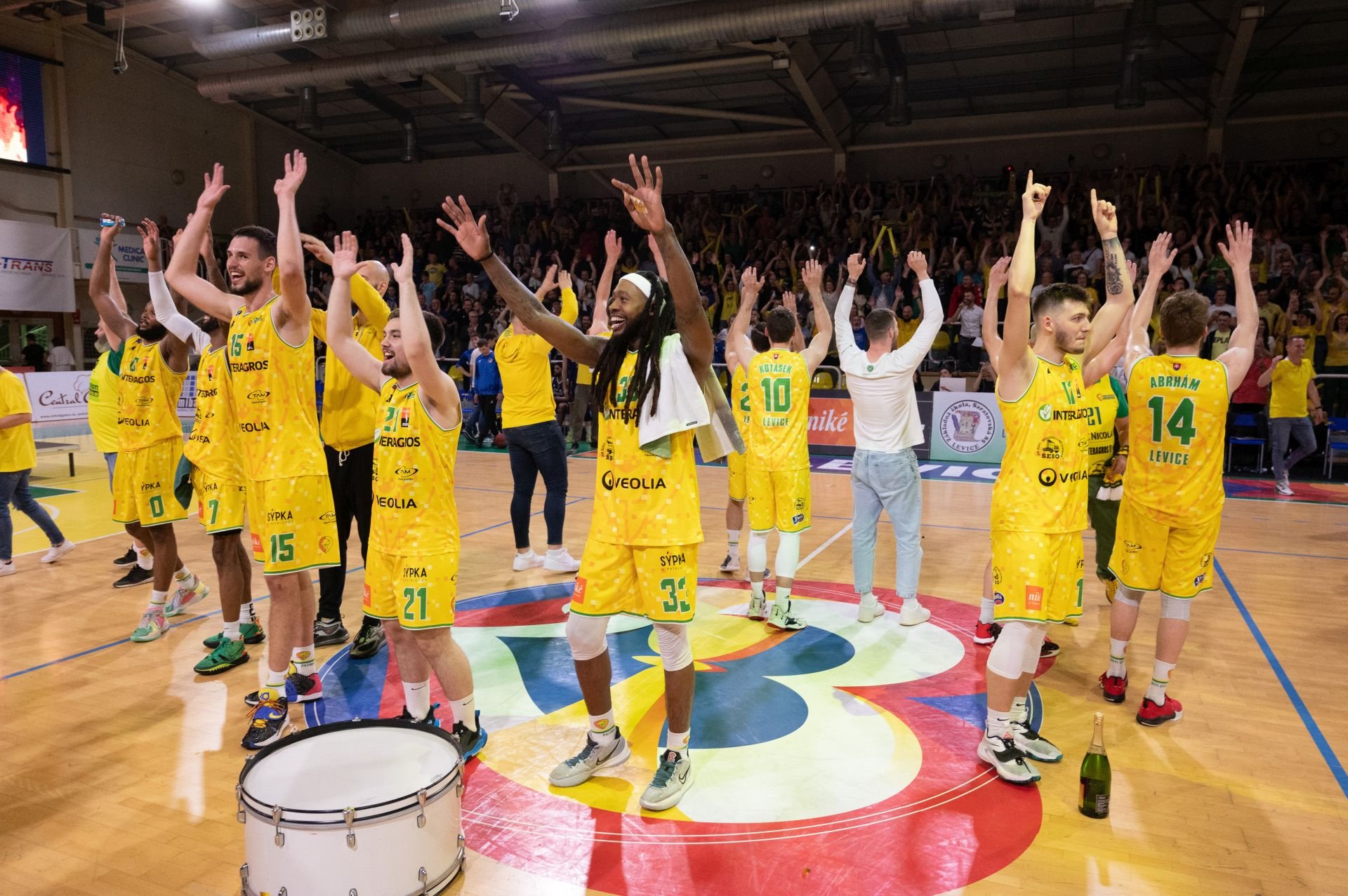 Najdôležitejšie je, že Levice boli dominantné so slovenskými lídrami