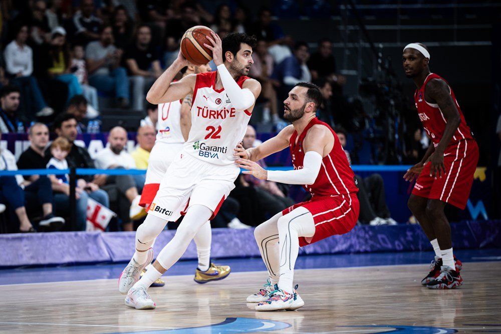 Časomerači obrali Turkov s Gruzíncami o 22 sekúnd. Reakcia FIBA – zápas to neovplynilo