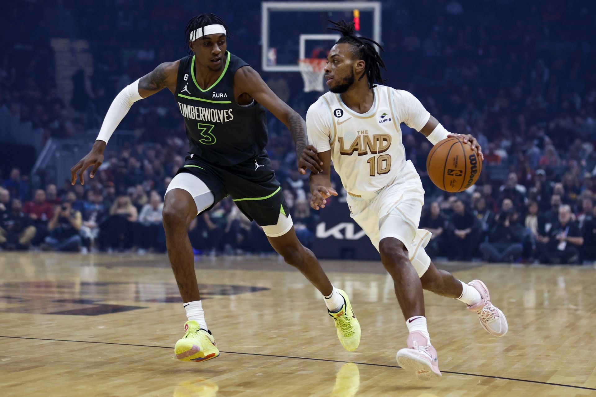VIDEO: 51-bodový Garland sa z výhry netešil, 59-bodový Embiid áno