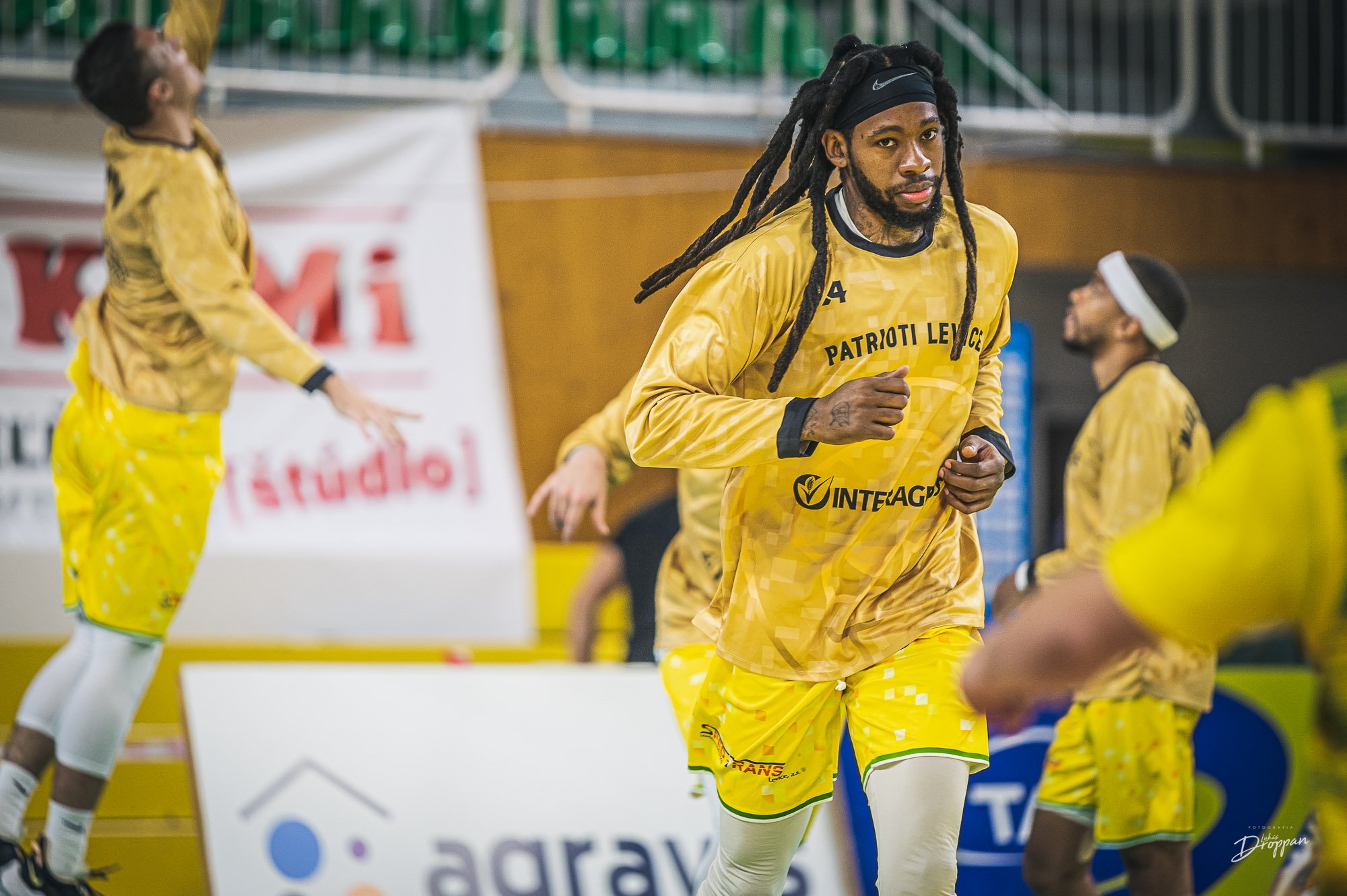 Patrioti pretlačili vzdorovitú Iskru, potiahli ich všadebol Freeman a „clutch“ kapitán Bachan