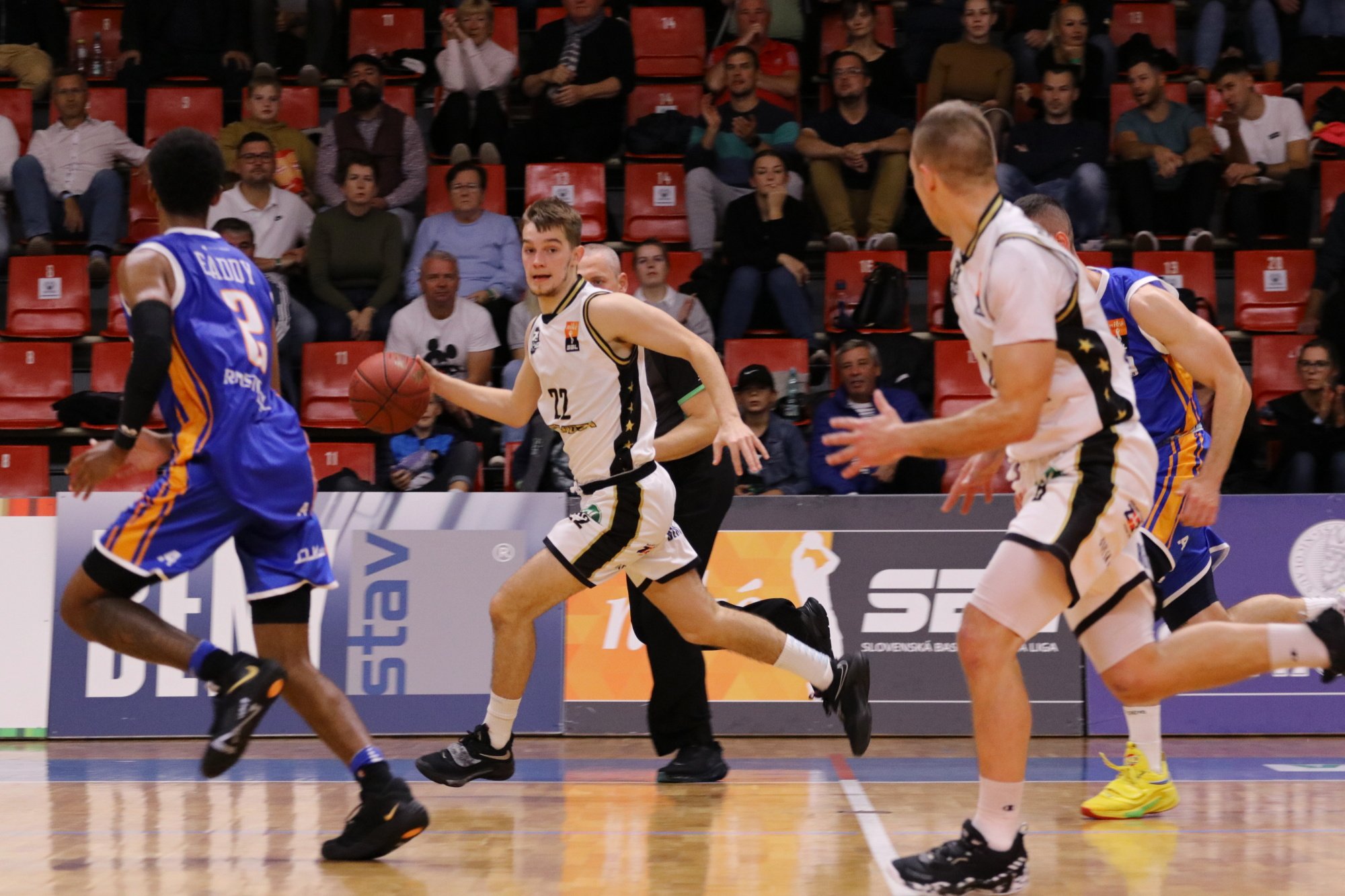 Prievidza pretlačila Lučenec, potiahol ju 22-bodový Anderson