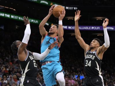 VIDEO: Giannis zatienil Bookera, Nuggets s Jokičom sa trápia