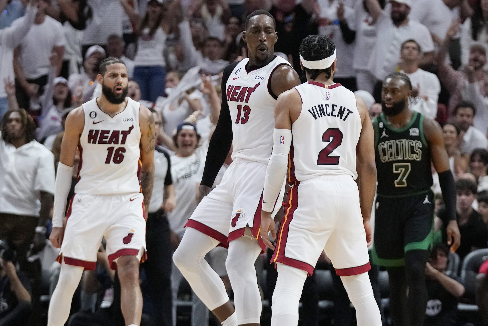 VIDEO/NBA play-off: Neuveriteľný príbeh. Miami ledva postúpilo do play-off a je krok od finále