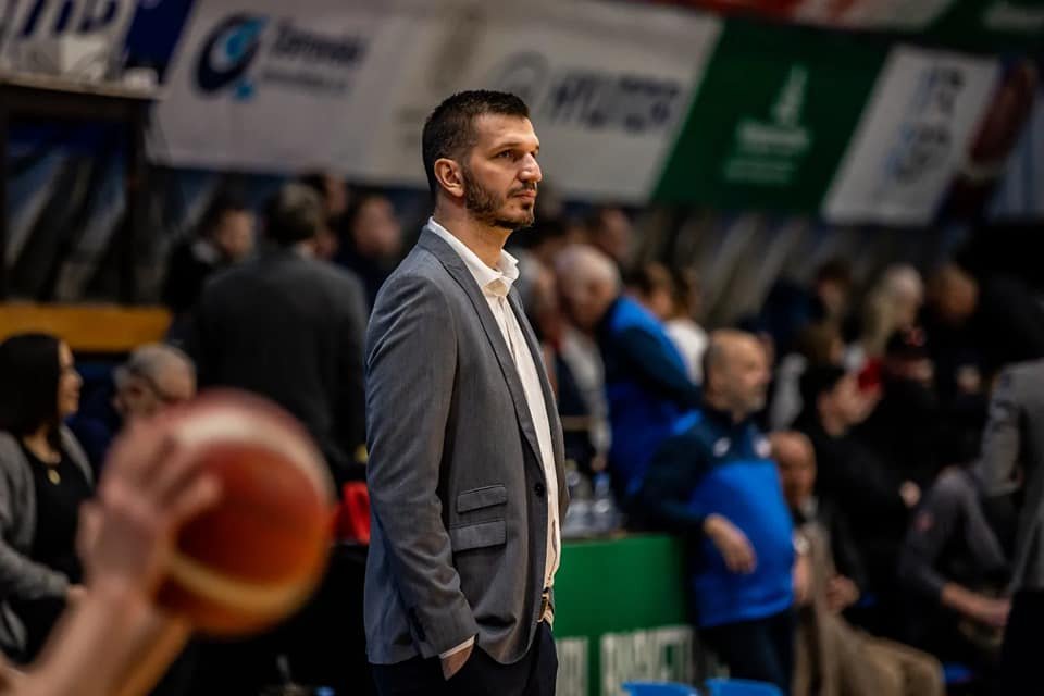 Kouč Jankovič. S novým trénerom BC o Prievidzi, Majerčákovi i siedmom zápase. Komu bude držať v pondelok palce?