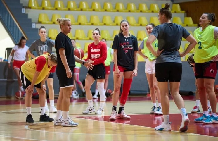 Bystrická Slávia cestovala na víkendový turnaj v plnej zostave