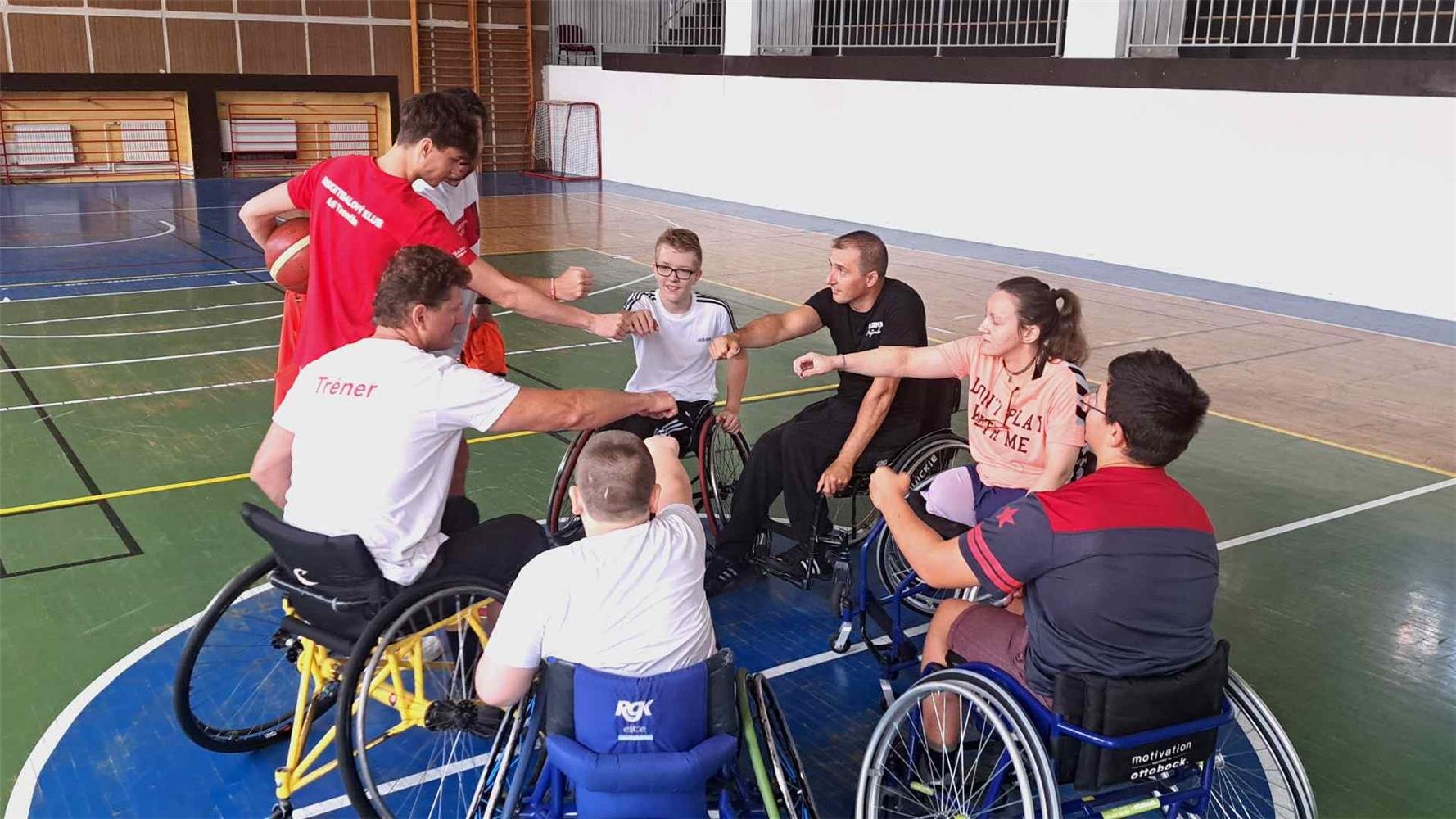 BK AS Trenčín rozbehol projekt basketbalu na vozíku