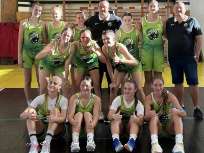 VIDEO: S plným počtom bodov už len juniorky Starej Turej a Young Angels, nezaváhal ani Dubček