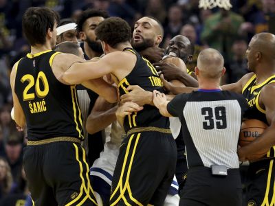Pomoc spoluhráčovi alebo psychiatria? Draymond Green škrtil Rudyho Goberta