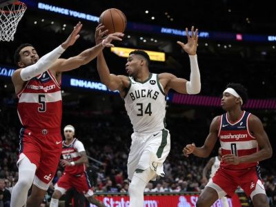 VIDEO: Milwaukee sa po zlom úvode rozbehlo, Giannis dominoval so 42 bodmi