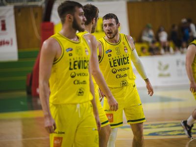 Levice a Spišiaci nastrieľali súperom stovku, štvrtá prehra Komárna za sebou
