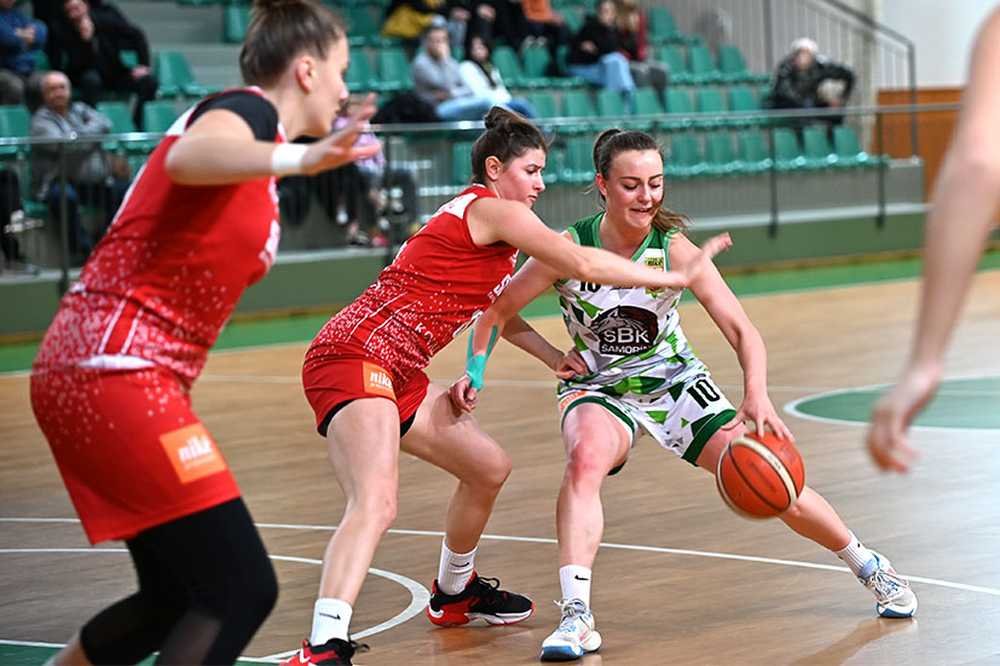 FOTO: Slávia naložila Šamorínu vyše sto bodov