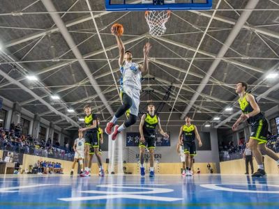 Vlci sa udomácnili v novom domove, mladí Trenčania ukázali odvahu