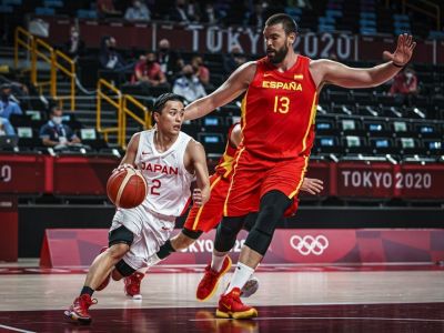 Japonci hrýzli, ale majstri sveta si víťazný úvod postrážili