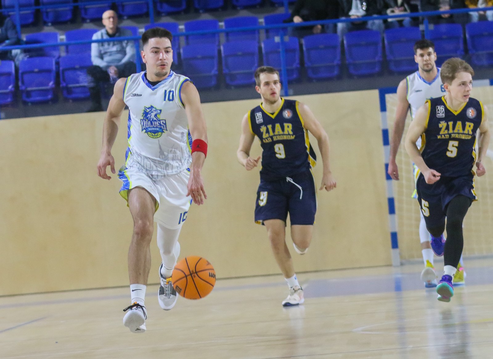 Boj o prvú priečku graduje. Vlci sa dotiahli na Patriotov a rozhodne odveta v Žiari