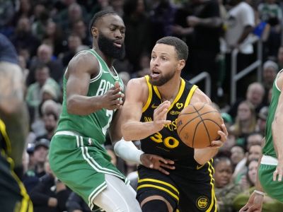VIDEO: Golden State dostalo 80 bodov za polčas a hanebný výprask v Bostone