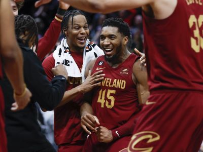 VIDEO/NBA play-off: Cleveland šokoval vysokou výhrou Boston, Dallas vyrovnal s Oklahomou