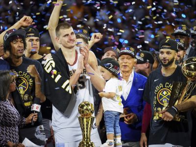 Tretíkrát za štyri roky. Jokič je opäť MVP NBA