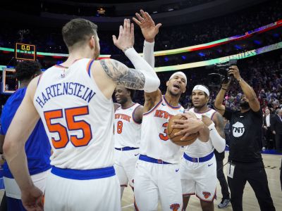 VIDEO/NBA play-off: Knicks zvládli ďalšiu tesnú koncovku a vyradili Embiidovu Philadelphiu
