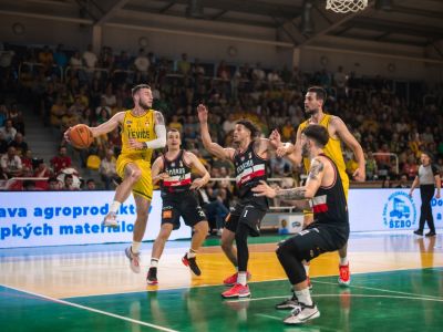 Prvým finalistom je Spišská Nová Ves, Komárno si vynútilo rozhodujúci piaty zápas