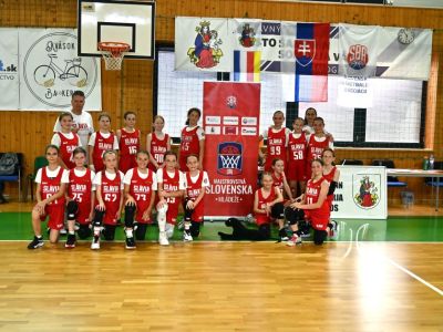 VIDEO/M-SR Mladšie minižiačky U11: Bystrická Slávia nezaváhala a má titul